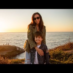 Meet your Posher, Flora